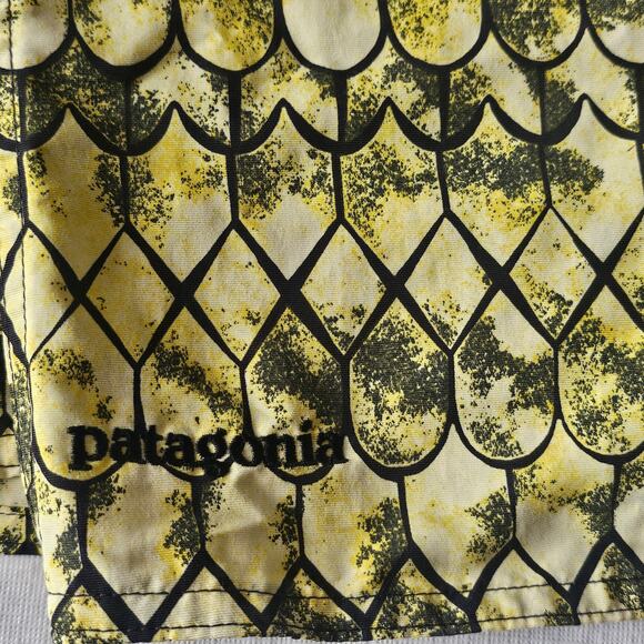 Patagonia Men's Wavefarer Board Shorts Green Yellow Reptile Print Size 34 - Picture 5 of 6